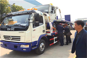 友好汽车道路救援拖车价格